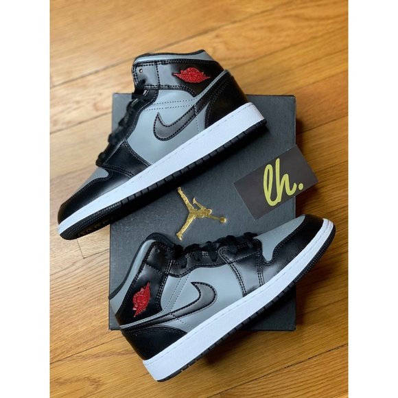 Sz 5y Air Jordan 1 Mid "Particle Grey" - Picture 5 of 5